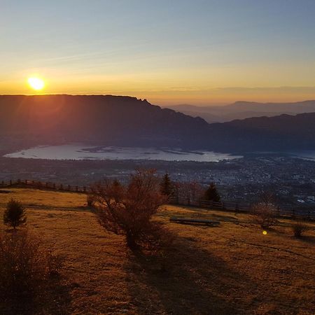 Appartement Independant Dans Maison Au Calme Pugny-Chatenod Dış mekan fotoğraf