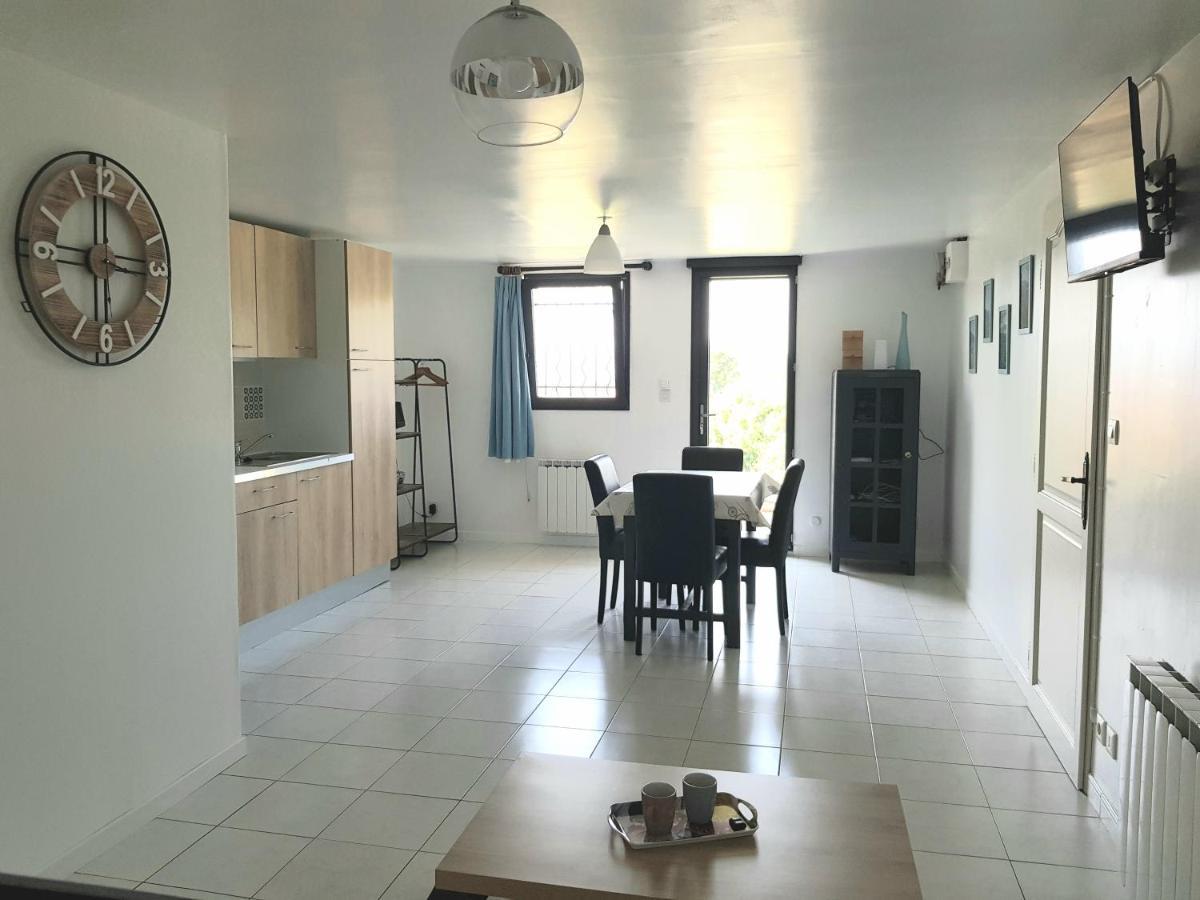 Appartement Independant Dans Maison Au Calme Pugny-Chatenod Dış mekan fotoğraf